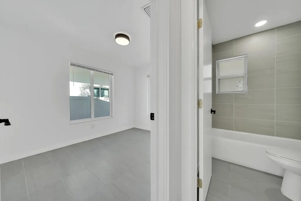 1108 NE 16th Street Fort Lauderdale FL 33304