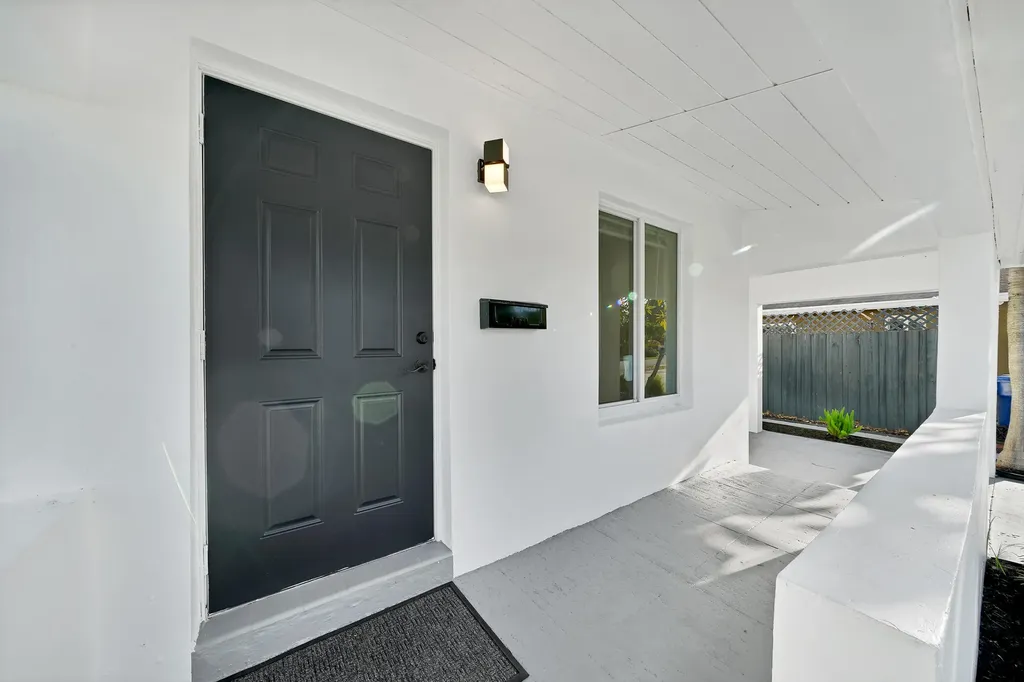 1108 NE 16th Street Fort Lauderdale FL 33304