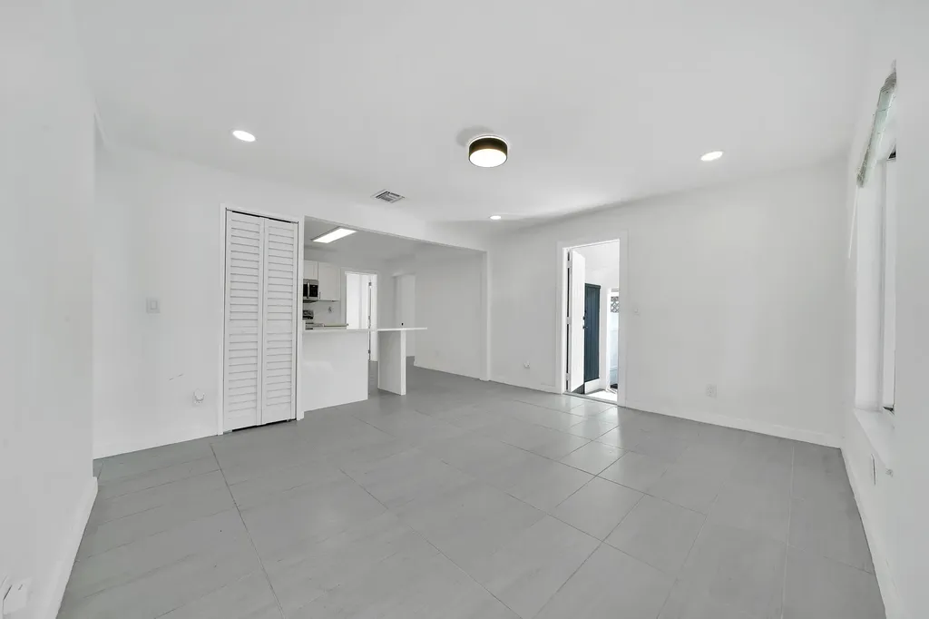 1108 NE 16th Street Fort Lauderdale FL 33304