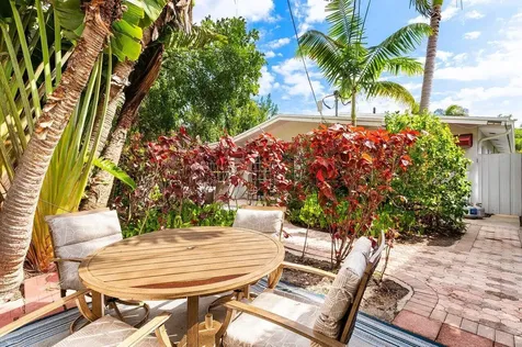 617 NE 9th Avenue Fort Lauderdale FL 33304