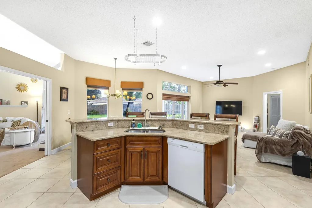 7607 Monclair Court Lake Worth FL 33467