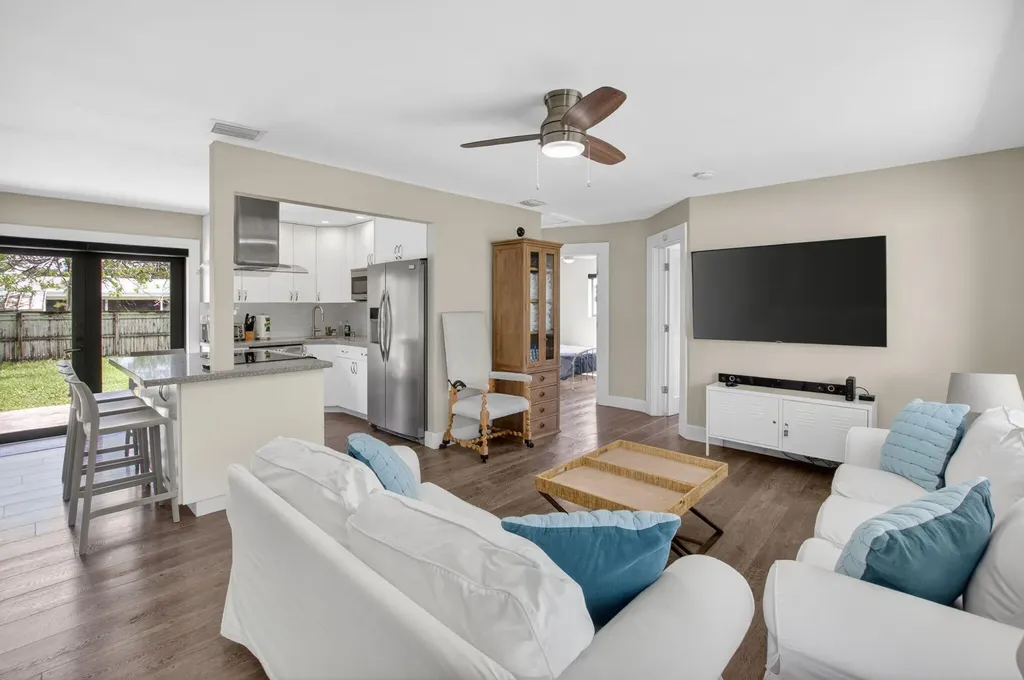115 NW 7th Street Boca Raton FL 33432