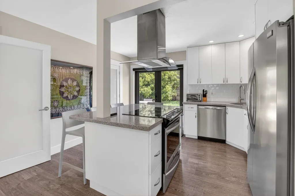 115 NW 7th Street Boca Raton FL 33432