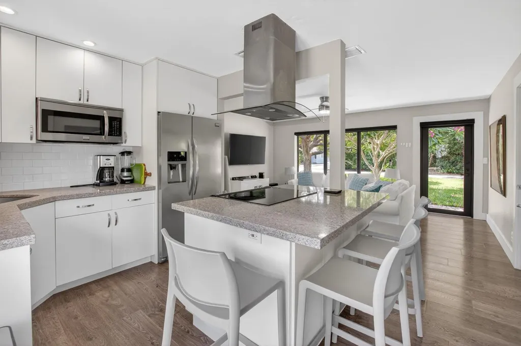115 NW 7th Street Boca Raton FL 33432