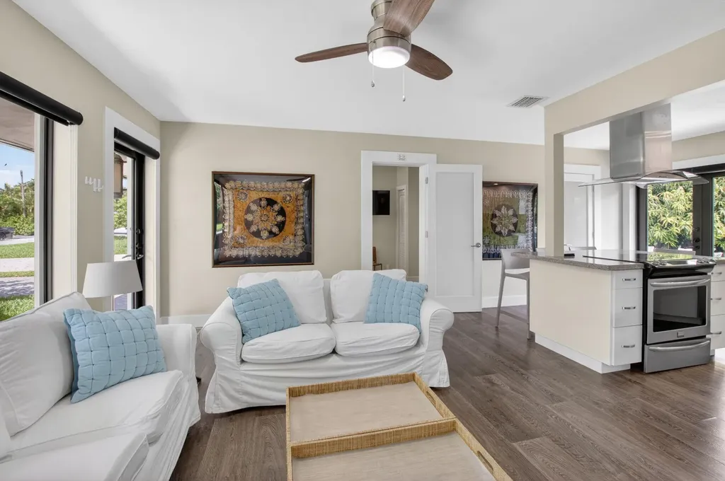 115 NW 7th Street Boca Raton FL 33432