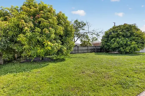 115 NW 7th Street Boca Raton FL 33432
