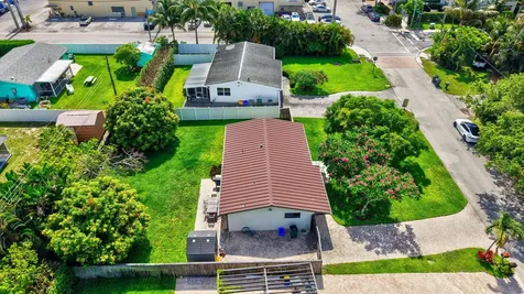 115 NW 7th Street Boca Raton FL 33432
