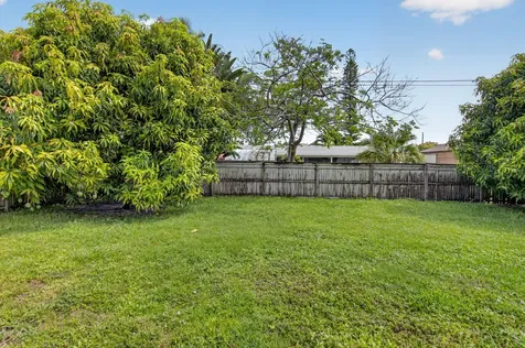 115 NW 7th Street Boca Raton FL 33432