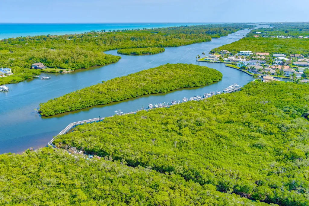 9954 SE Osprey Pointe Drive SE Hobe Sound FL 33455