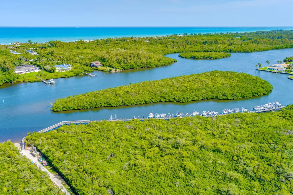 9954 SE Osprey Pointe Drive SE Hobe Sound FL 33455