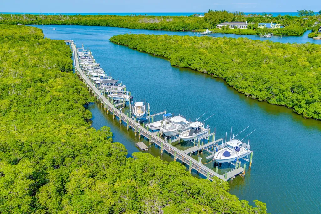 9954 SE Osprey Pointe Drive SE Hobe Sound FL 33455