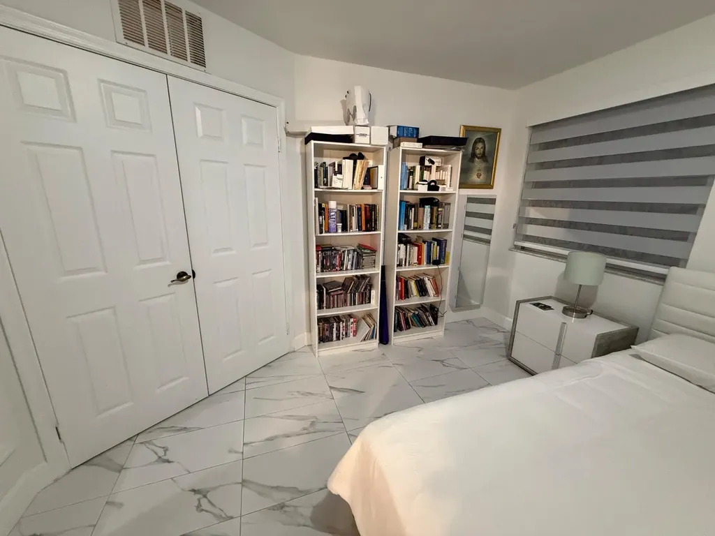10422 NW 24th Place Sunrise FL 33322