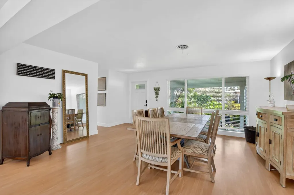 807 SW 3rd Street Boca Raton FL 33486
