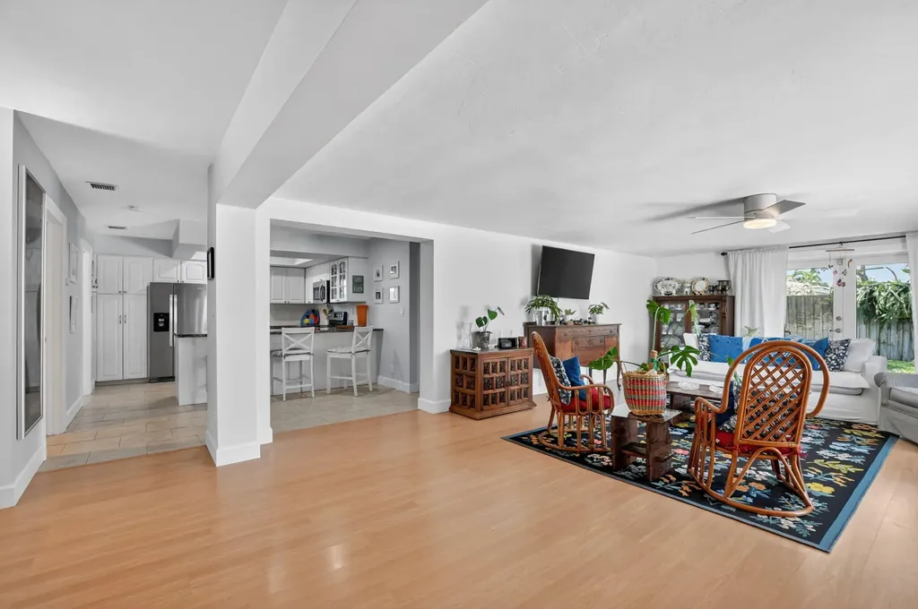 807 SW 3rd Street Boca Raton FL 33486