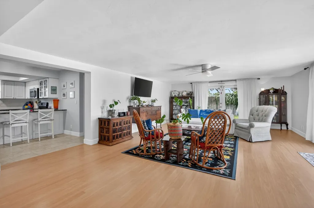 807 SW 3rd Street Boca Raton FL 33486