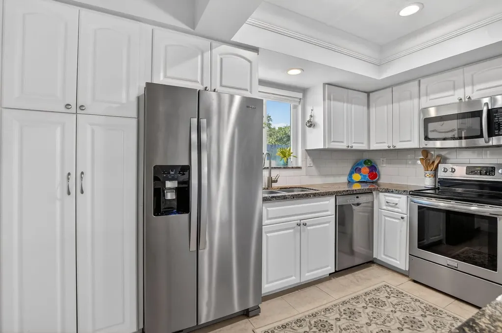 807 SW 3rd Street Boca Raton FL 33486
