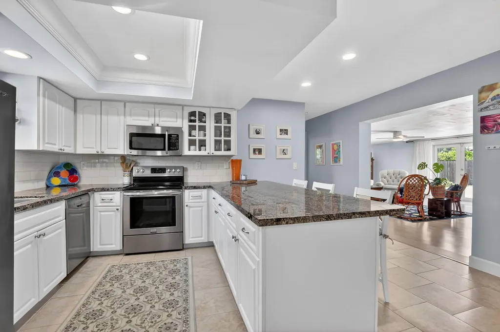 807 SW 3rd Street Boca Raton FL 33486