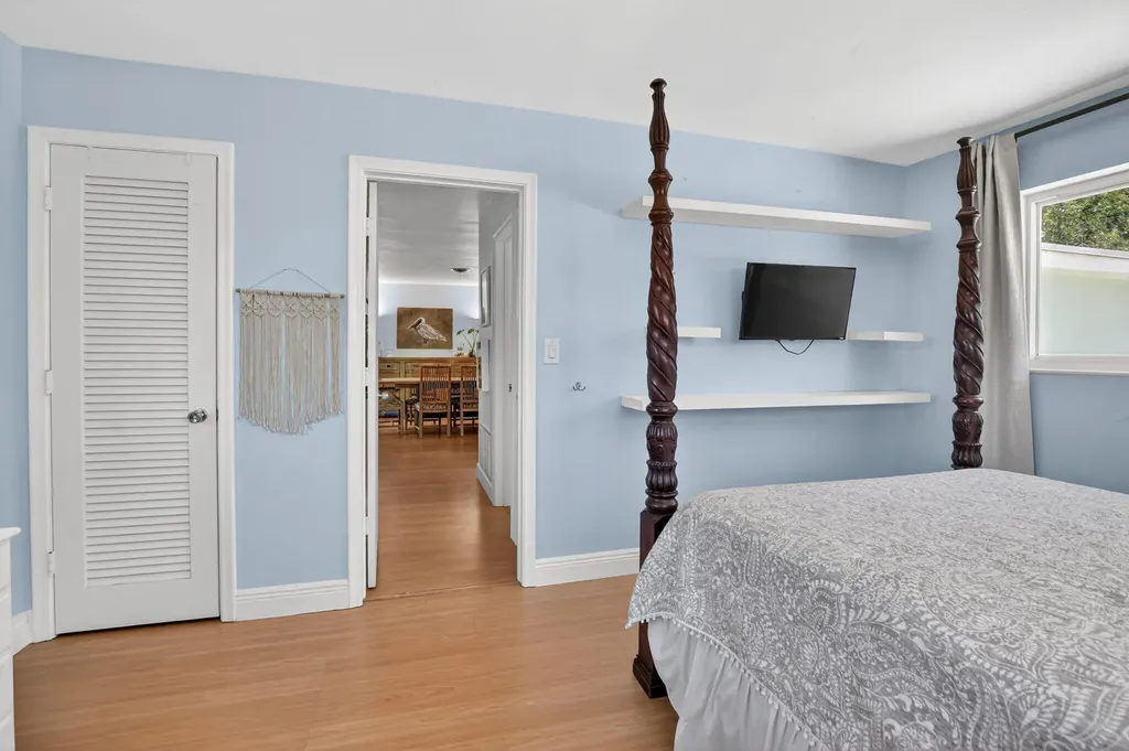 807 SW 3rd Street Boca Raton FL 33486