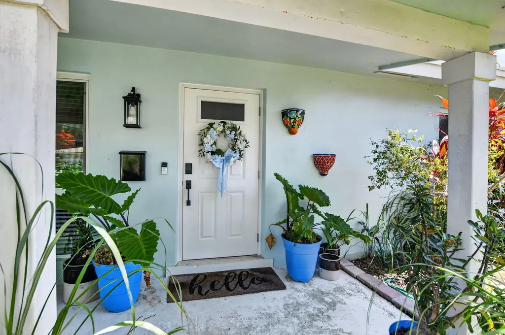 807 SW 3rd Street Boca Raton FL 33486