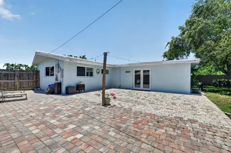 807 SW 3rd Street Boca Raton FL 33486