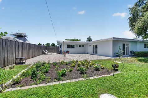 807 SW 3rd Street Boca Raton FL 33486
