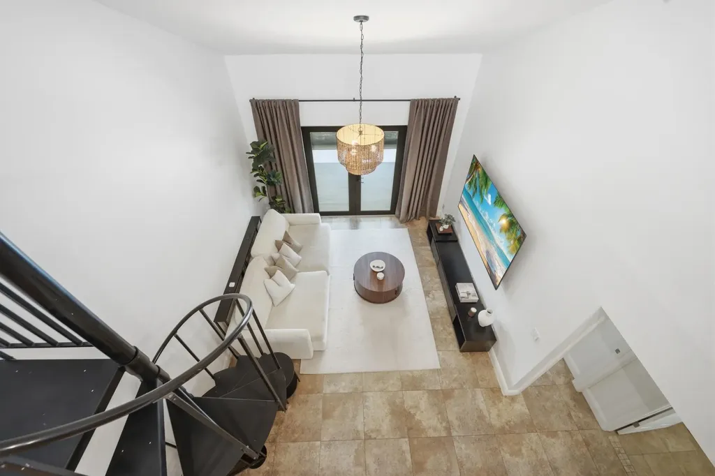 2075 SW 82nd Avenue Davie FL 33324