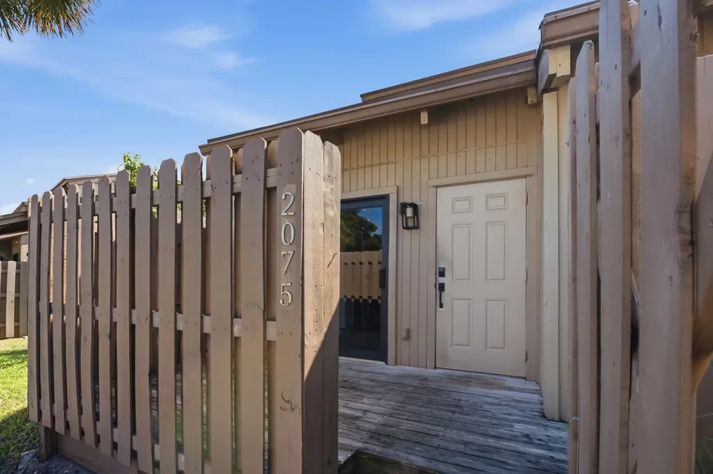 2075 SW 82nd Avenue Davie FL 33324