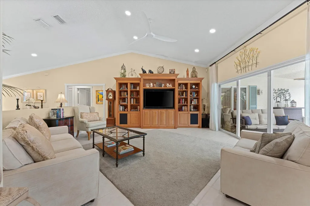 2699 NW 38th Street Boca Raton FL 33434