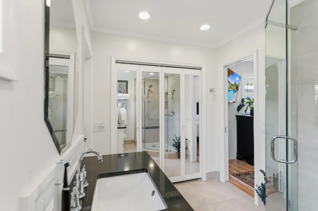 1420 NE 42nd Court Oakland Park FL 33334