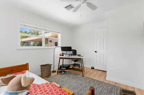 1420 NE 42nd Court Oakland Park FL 33334
