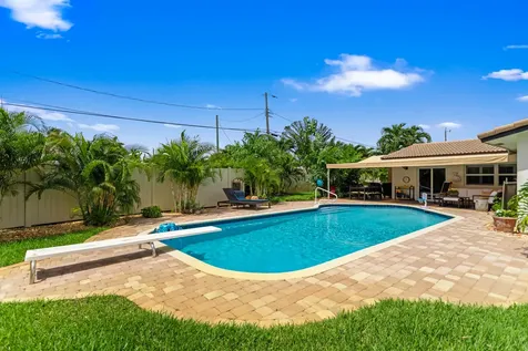 1420 NE 42nd Court Oakland Park FL 33334