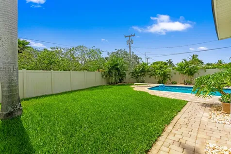 1420 NE 42nd Court Oakland Park FL 33334