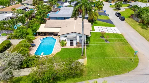 1420 NE 42nd Court Oakland Park FL 33334