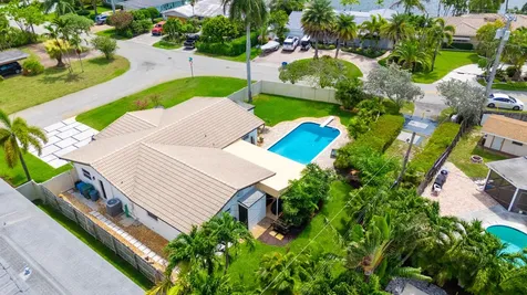 1420 NE 42nd Court Oakland Park FL 33334