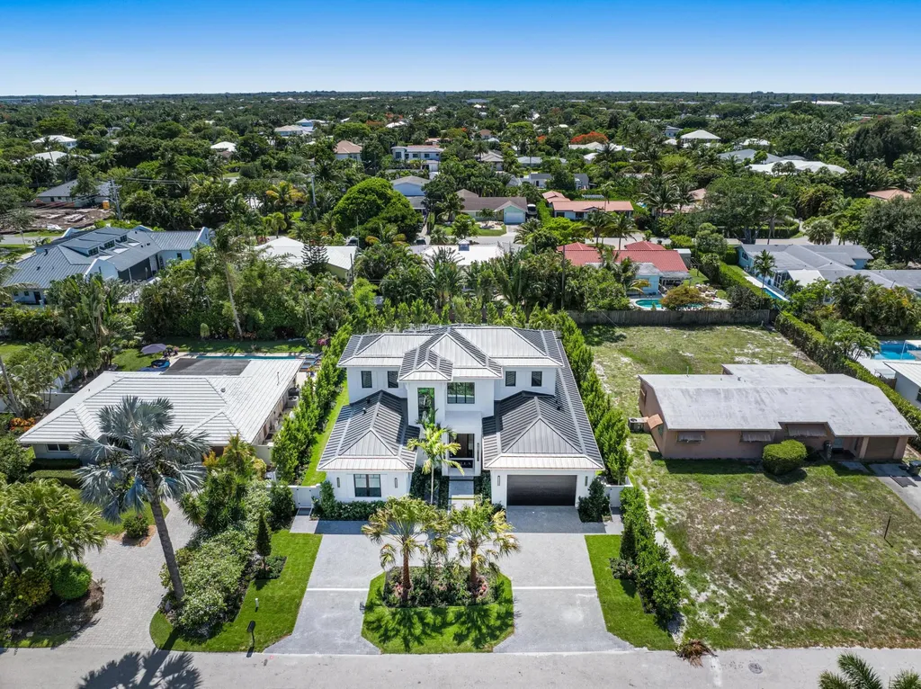 720 NW 3rd Avenue Delray Beach FL 33444