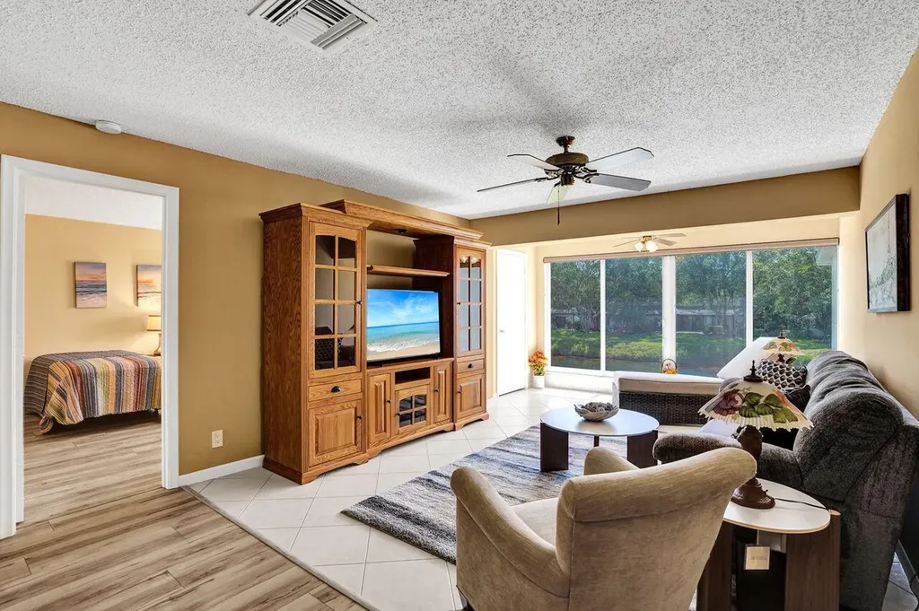 1050 Citrus Way Delray Beach FL 33445