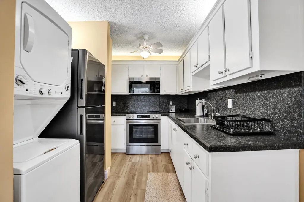 1050 Citrus Way Delray Beach FL 33445