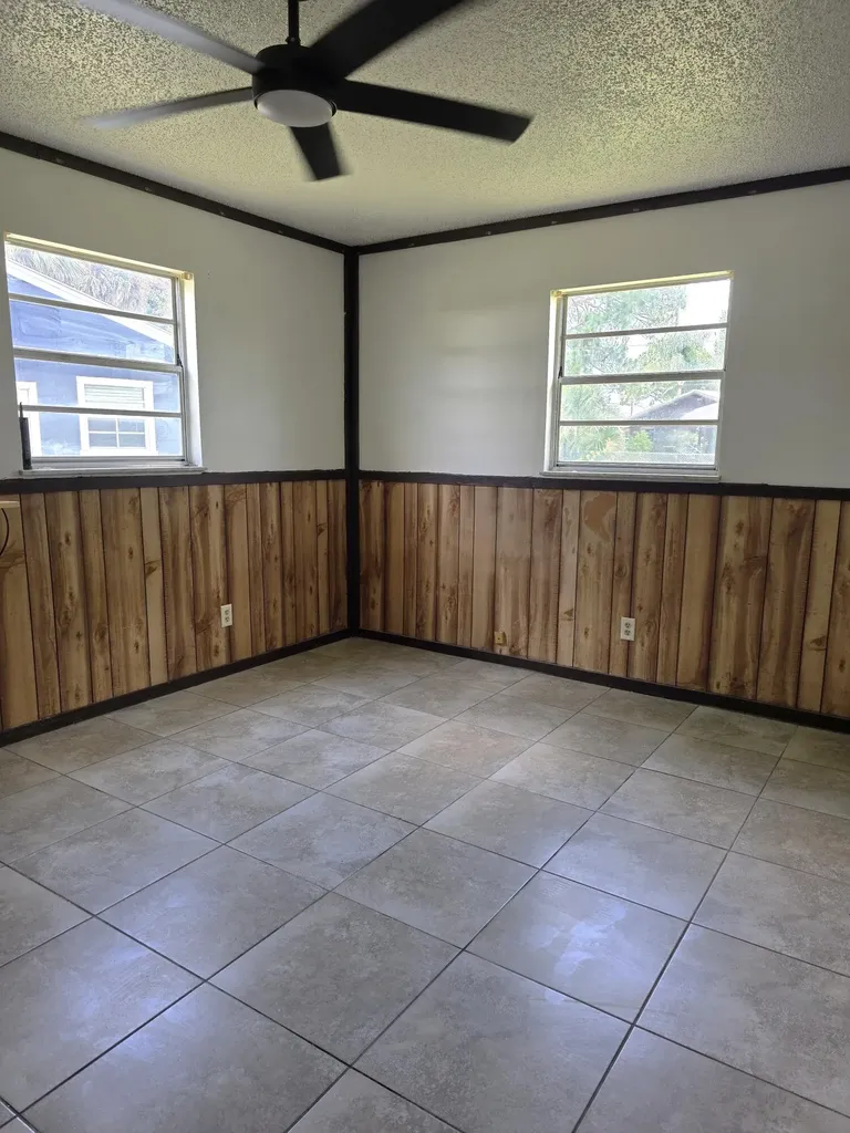 582 NW Sherbrooke Avenue Port St Lucie FL 34983