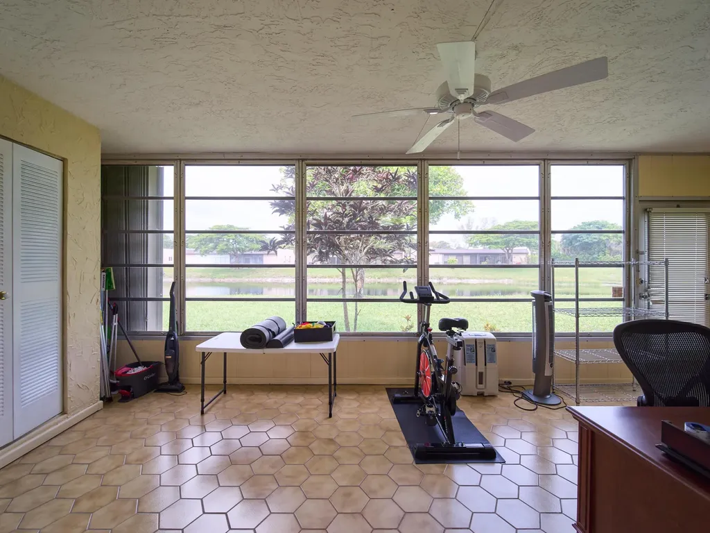 175 Lake Susan Lane West Palm Beach FL 33411