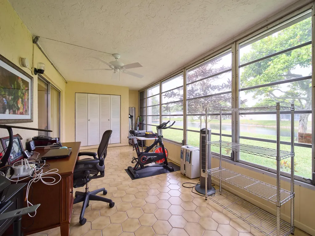 175 Lake Susan Lane West Palm Beach FL 33411