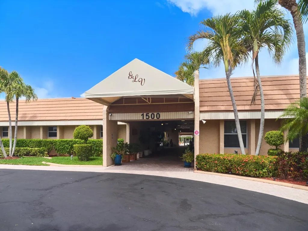 175 Lake Susan Lane West Palm Beach FL 33411