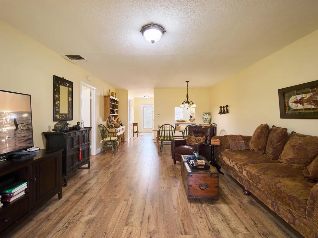 175 Lake Susan Lane West Palm Beach FL 33411