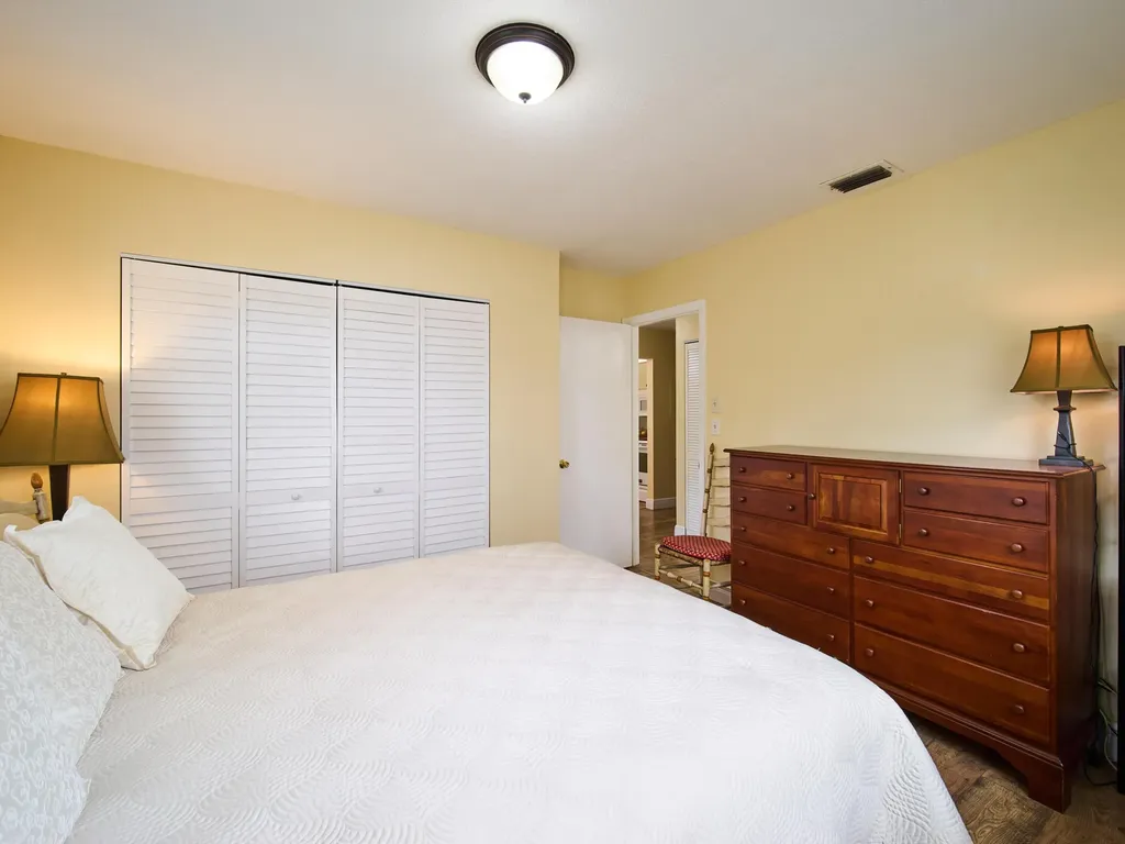175 Lake Susan Lane West Palm Beach FL 33411