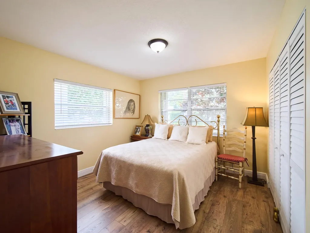 175 Lake Susan Lane West Palm Beach FL 33411