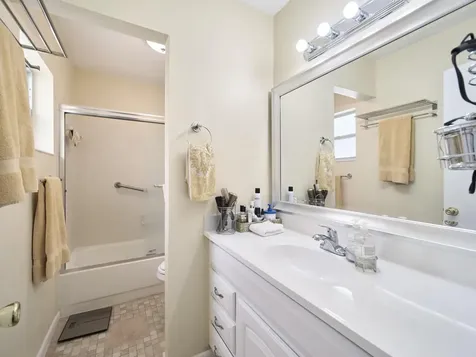 175 Lake Susan Lane West Palm Beach FL 33411