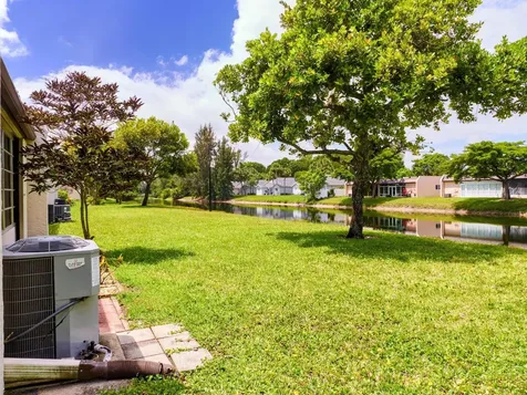 175 Lake Susan Lane West Palm Beach FL 33411