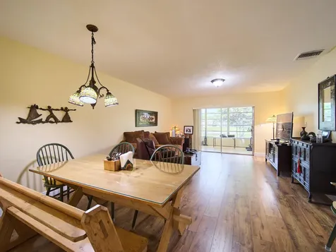 175 Lake Susan Lane West Palm Beach FL 33411