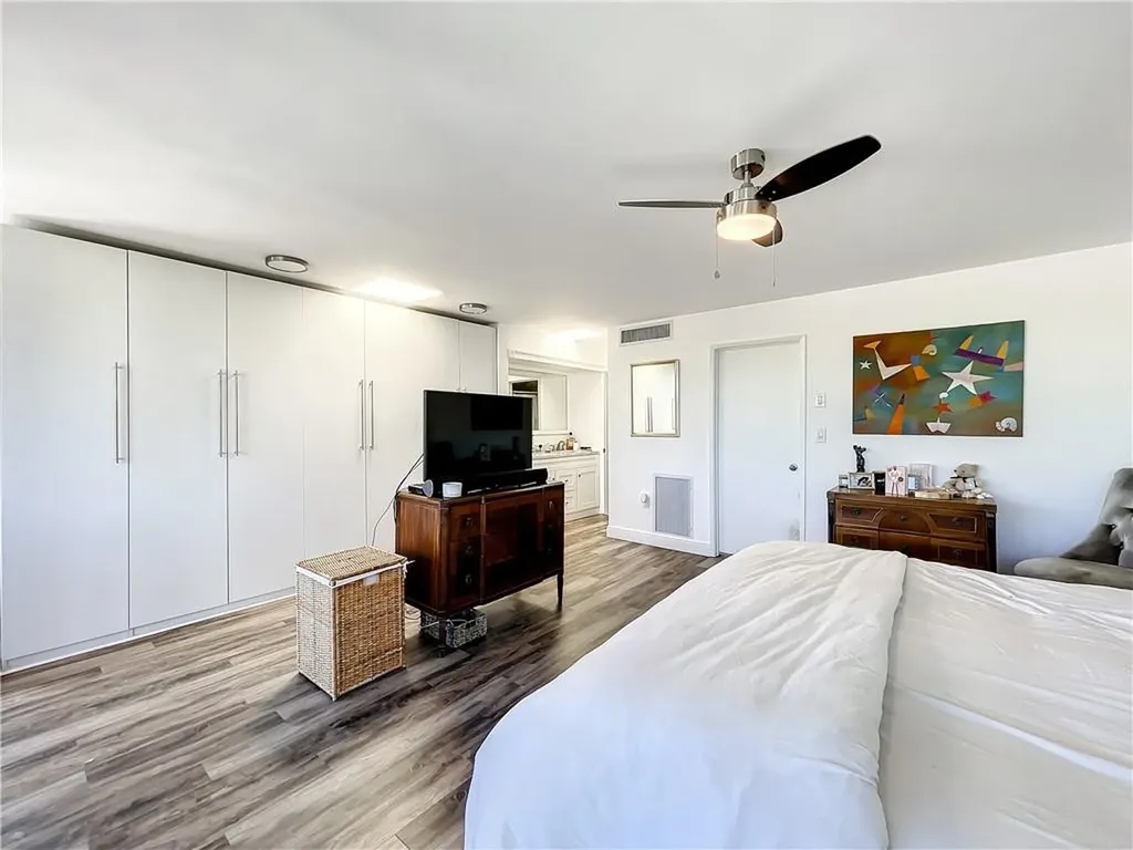1100 SE 5th Court Pompano Beach FL 33060