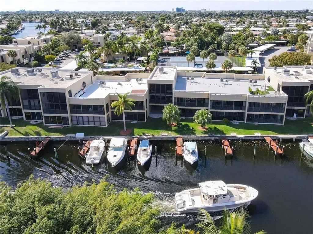 1100 SE 5th Court Pompano Beach FL 33060