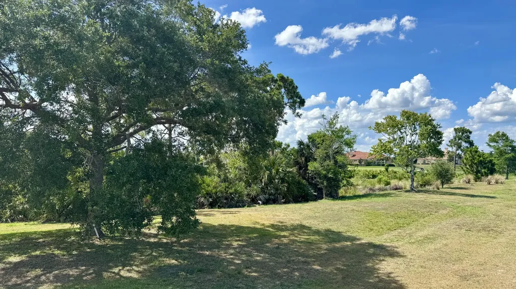 121 SE Rio Casarano Port St Lucie FL 34984